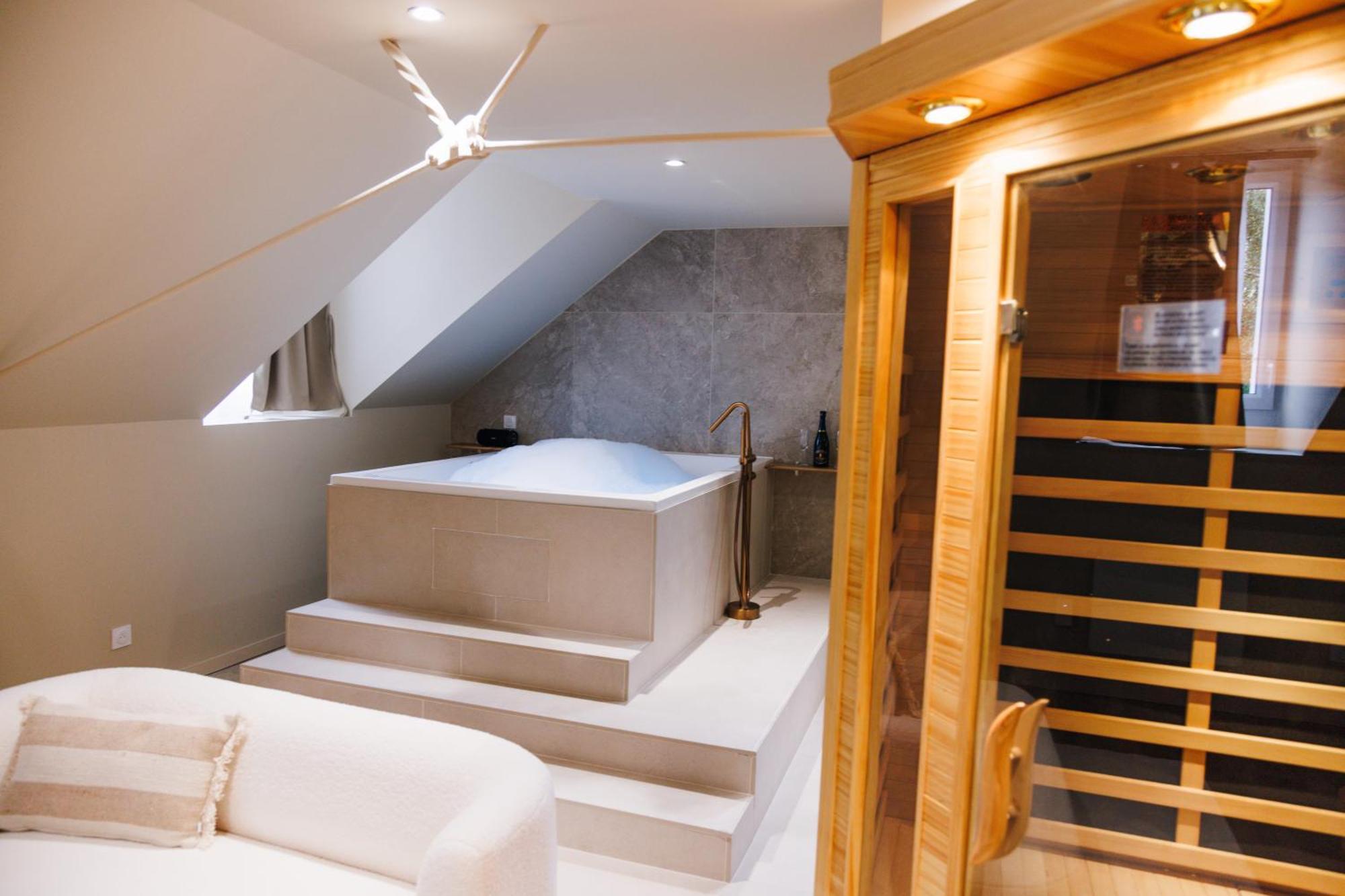 Eden Room - Luxe, Balneo & Sauna Le Mans Exterior photo